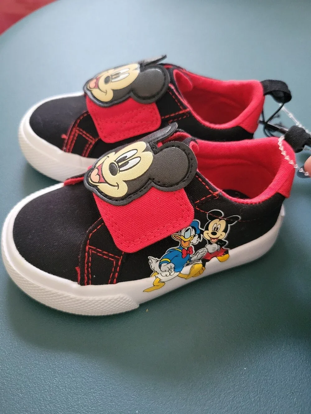 NWT Disney Mickey Mouse Toddler Kids Power-Strap Canvas Sneakers Size 5 Black